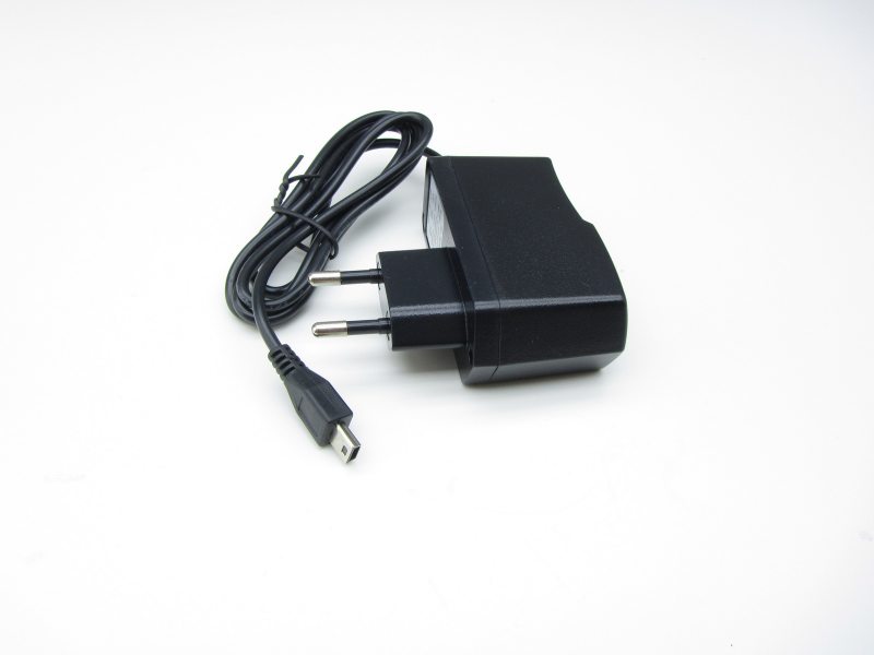 ПАКЕТ 10 БРОЯ ЗАРЯДНО 220V ЗА GPS НАВИГАЦИЯ 2